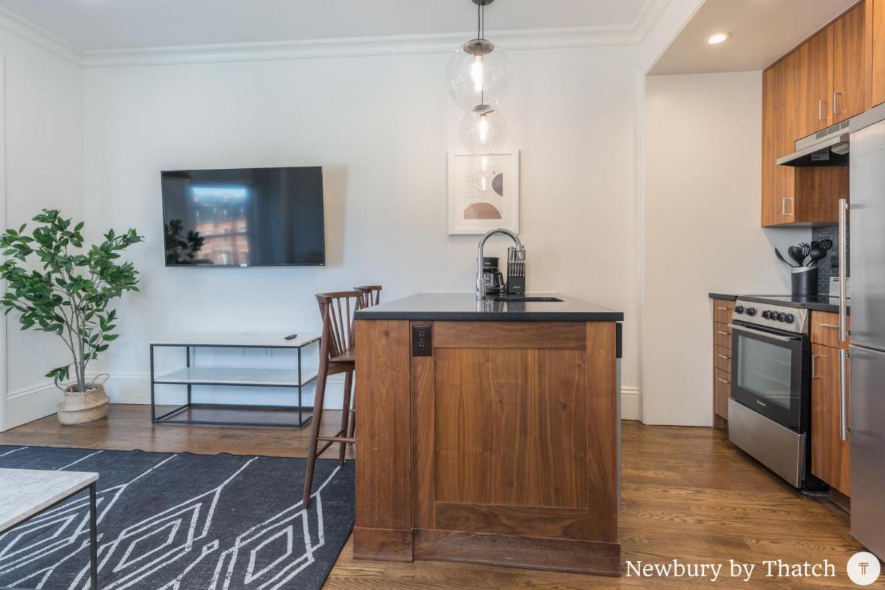 304 Newbury Street By Thatch Boston Eksteriør billede