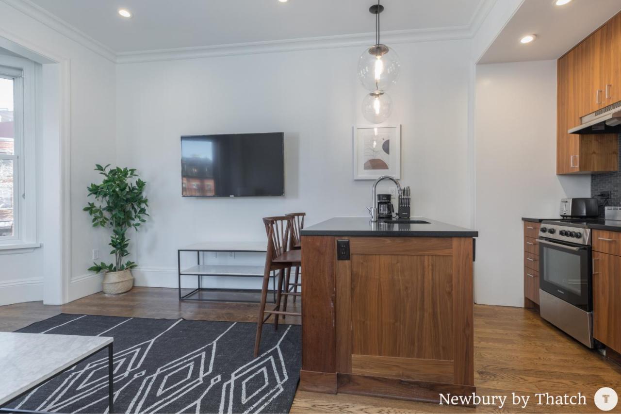 304 Newbury Street By Thatch Boston Eksteriør billede