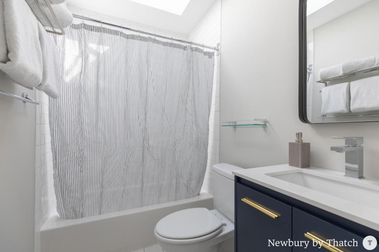304 Newbury Street By Thatch Boston Eksteriør billede