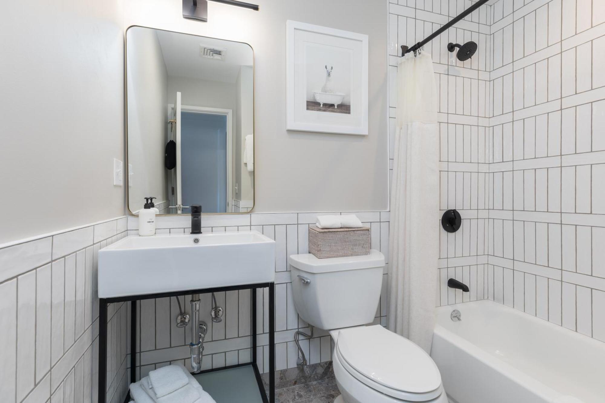 304 Newbury Street By Thatch Boston Eksteriør billede