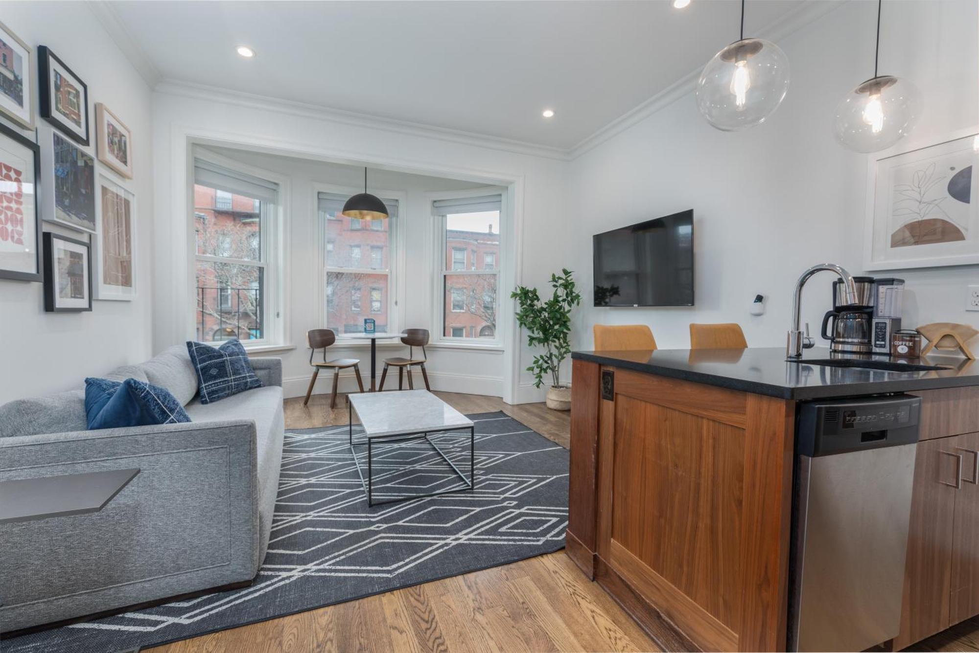 304 Newbury Street By Thatch Boston Eksteriør billede