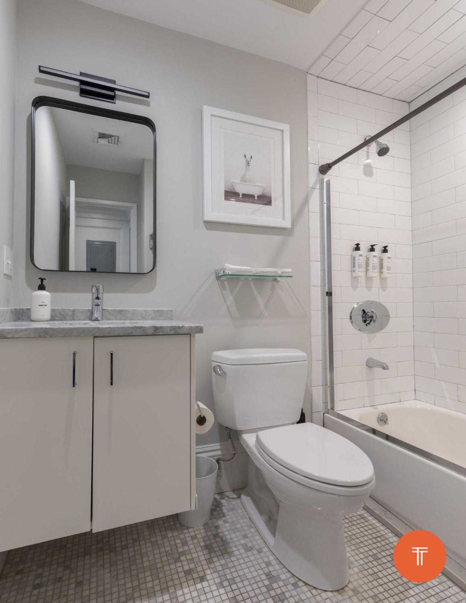 304 Newbury Street By Thatch Boston Eksteriør billede
