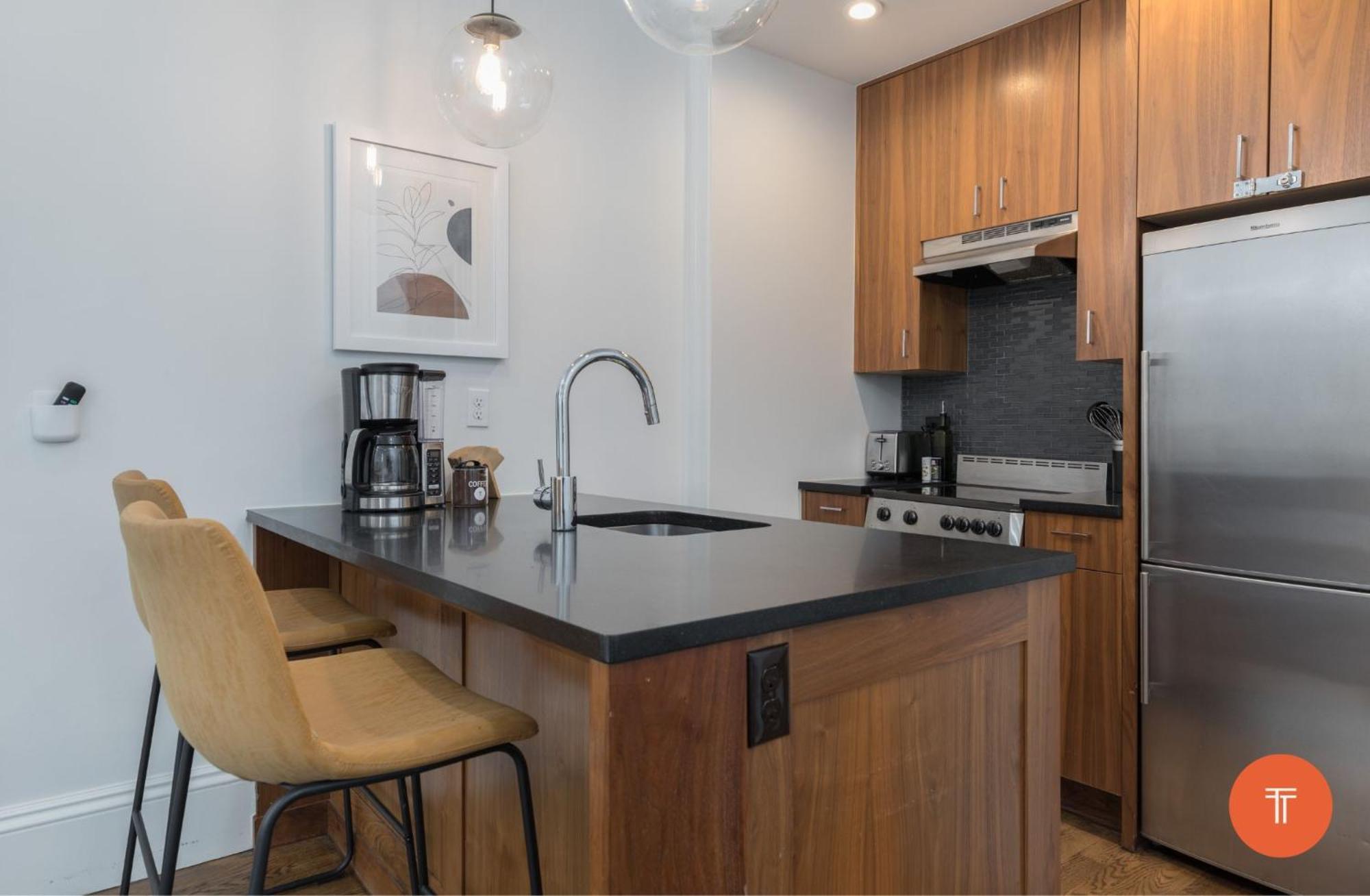 304 Newbury Street By Thatch Boston Eksteriør billede